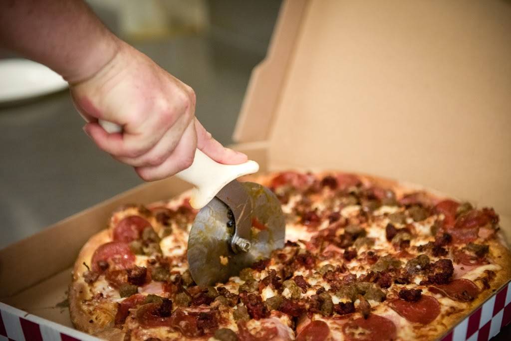 Super Pizza Veloz | restaurant | 5029 Gage Ave, Bell, CA 90201, USA | 3237718405 OR +1 323-771-8405