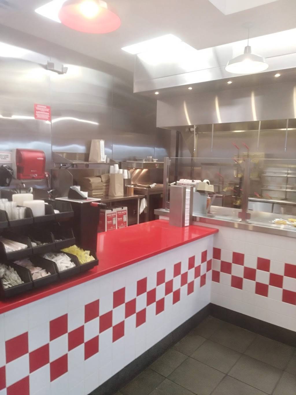 Five Guys | meal takeaway | 21 White Bridge Rd, Nashville, TN 37205, USA | 6156786025 OR +1 615-678-6025