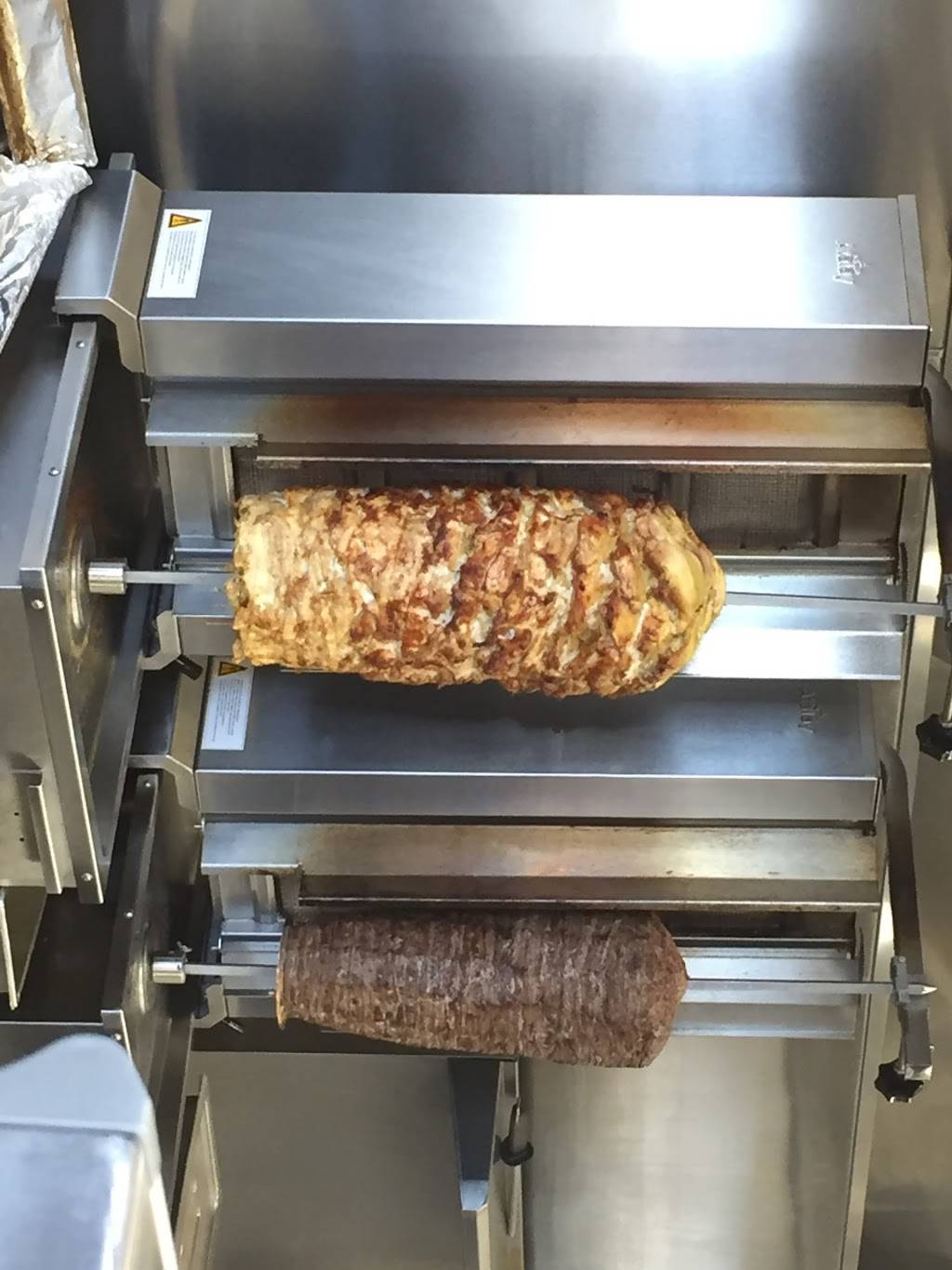 Shawarma House | restaurant | 17385 W Bluemound Rd, Brookfield, WI 53185, USA | 2629389300 OR +1 262-938-9300