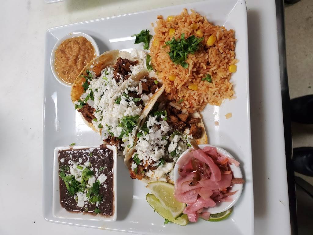 Solamente Al Pastor | restaurant | 4435 A St SE suite c, Auburn, WA 98002, USA | 2532854605 OR +1 253-285-4605