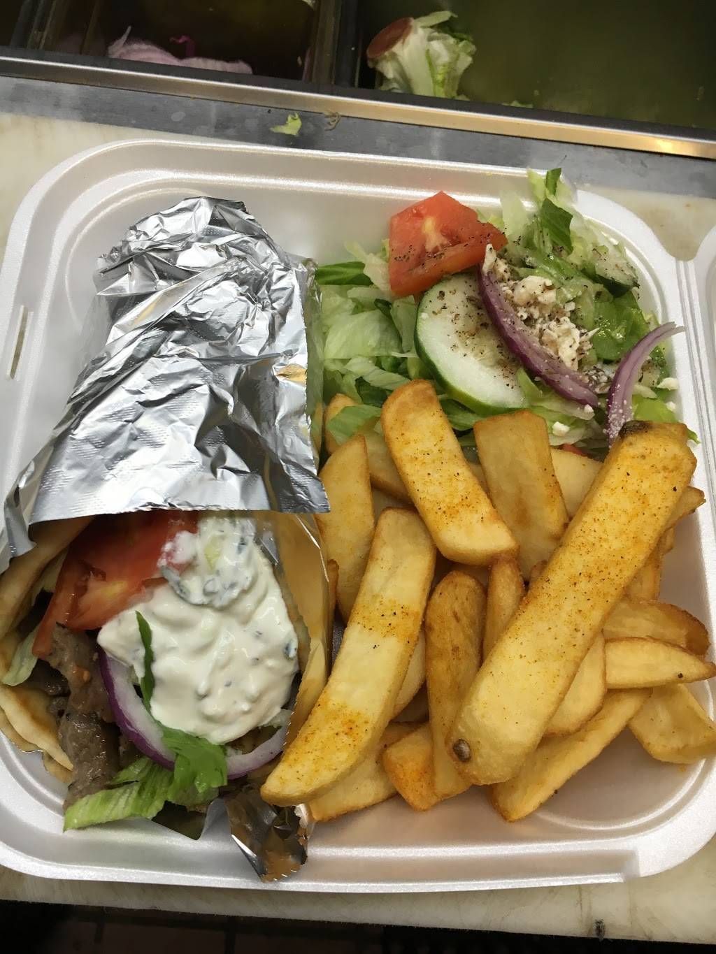 Mixmax Gyros & Subs | restaurant | 8416 N 56th St, Temple Terrace, FL 33617, USA | 8138990000 OR +1 813-899-0000