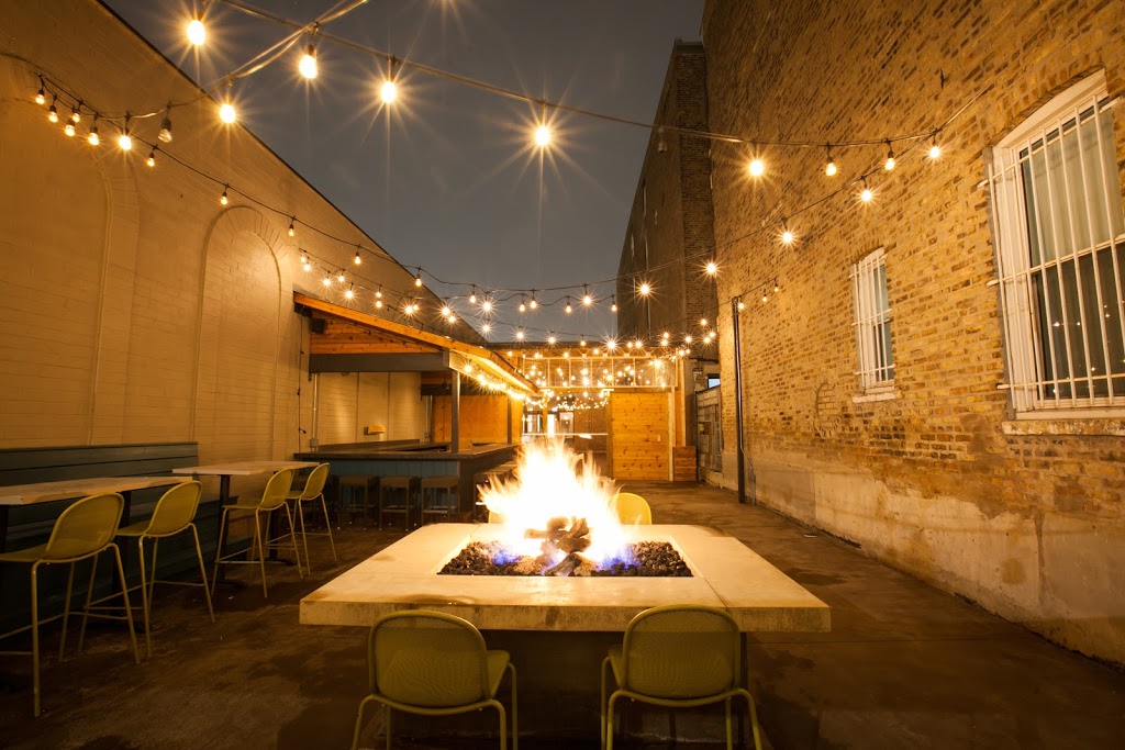 Pilsen Yards | restaurant | 1163 W 18th St, Chicago, IL 60608, USA | 3122432410 OR +1 312-243-2410