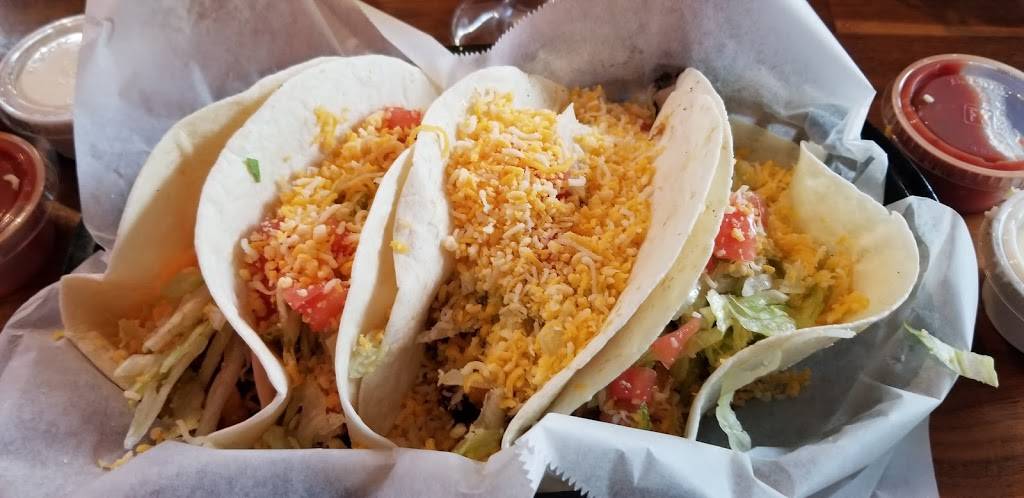 The Wooden Nickel Pub and Grill | restaurant | 171 S Main St, Glen Carbon, IL 62034, USA | 6182882141 OR +1 618-288-2141