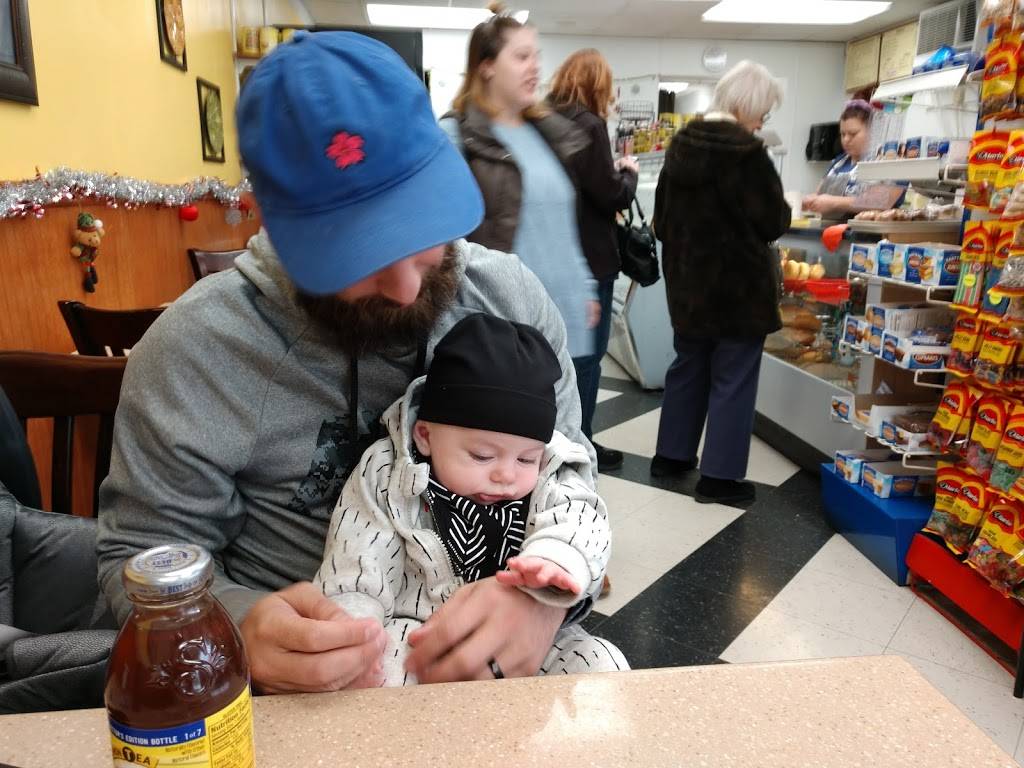 Johns Deli and Italian Bistro | restaurant | 48 W Passaic Ave, Bloomfield, NJ 07003, USA | 9737488888 OR +1 973-748-8888