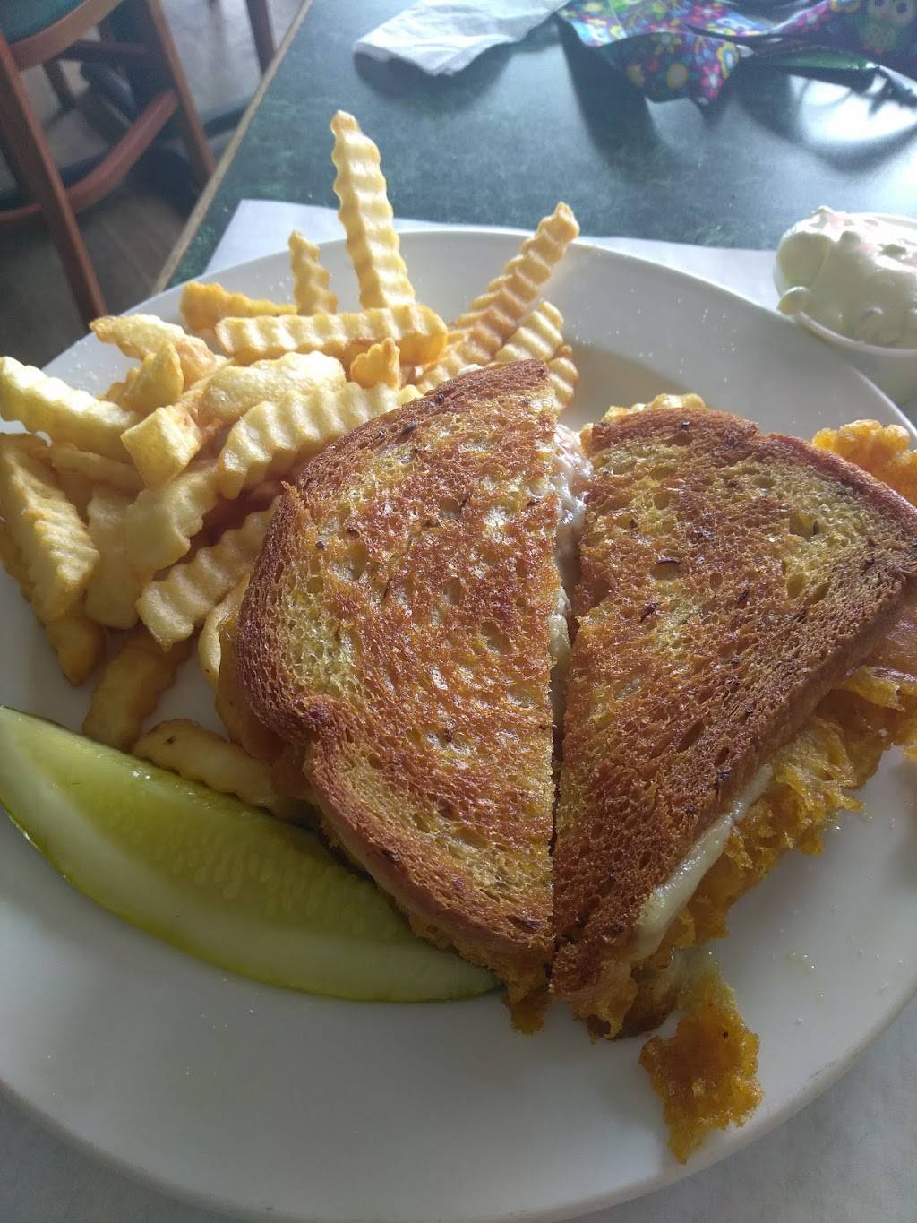 Captain Katannas Dockside Restaurant | restaurant | 4263 US-1, Melbourne, FL 32935, USA | 3212531369 OR +1 321-253-1369