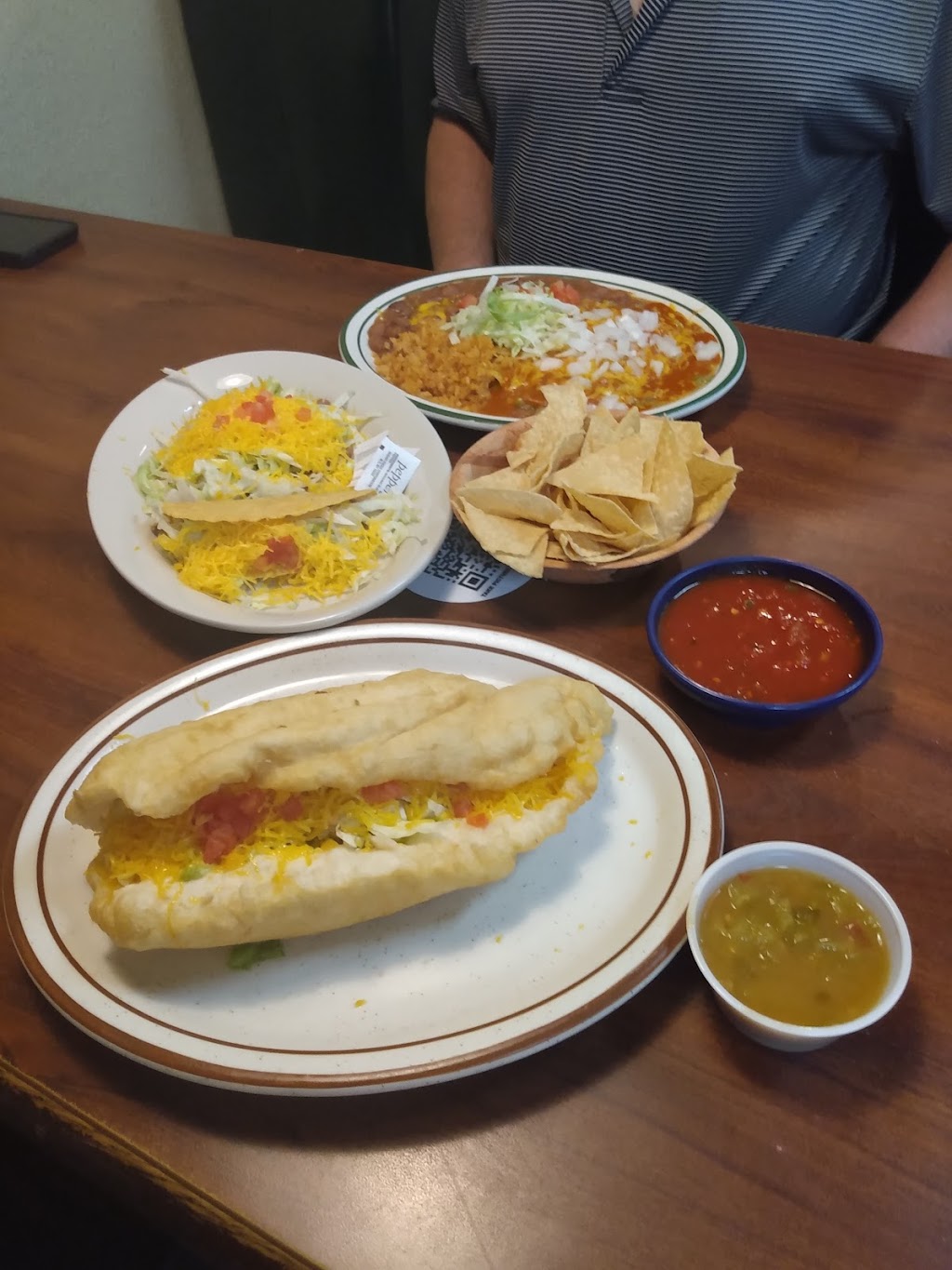 Bojos Grill & Sports Club | restaurant | 117 W 2nd St, Winslow, AZ 86047, USA | 9282890616 OR +1 928-289-0616