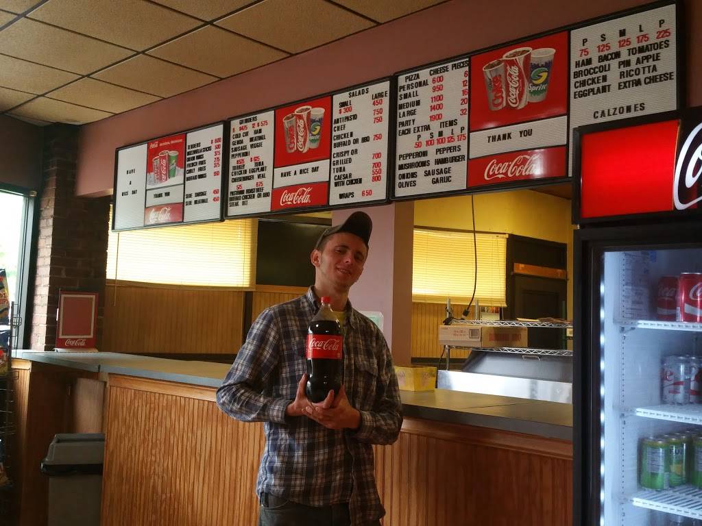 Family Pizza | restaurant | 281 Elm St, Westfield, MA 01085, USA | 4135681580 OR +1 413-568-1580