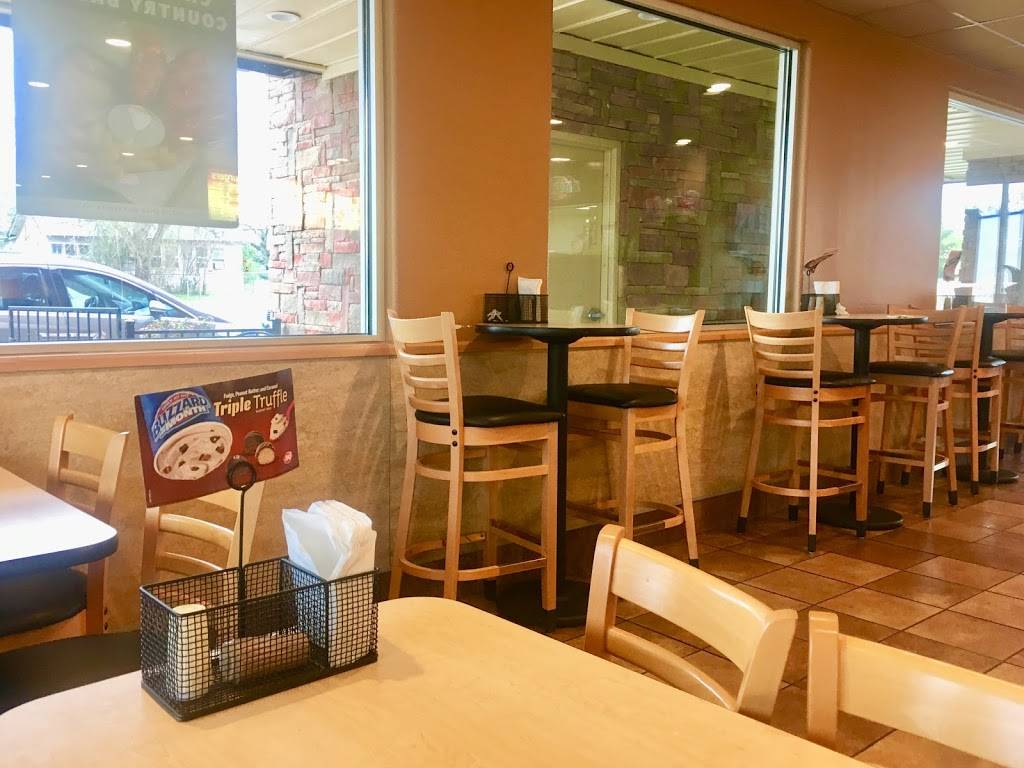 Dairy Queen Store | restaurant | 605 N Lagrange St, Flatonia, TX 78941, USA | 3618652524 OR +1 361-865-2524