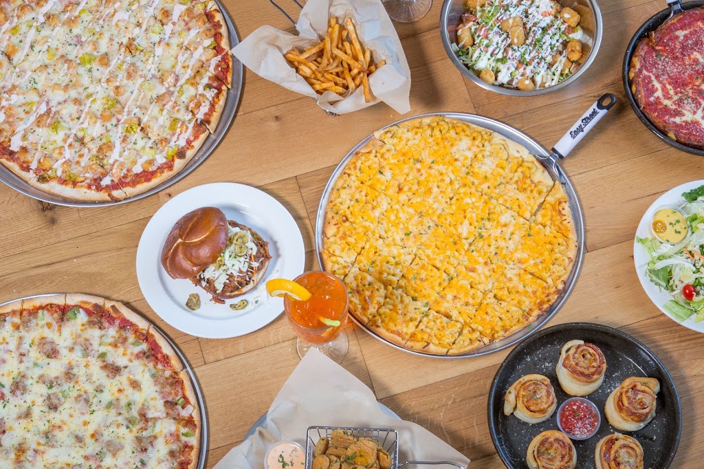 Easy Street Pizza & Patio | restaurant | 2922 W Irving Park Rd, Chicago, IL 60618, USA | 7738662010 OR +1 773-866-2010