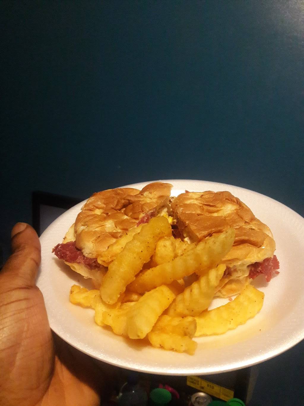 Asian Corned Beef | restaurant | 14820 W Seven Mile Rd, Detroit, MI 48235, USA | 3134699121 OR +1 313-469-9121