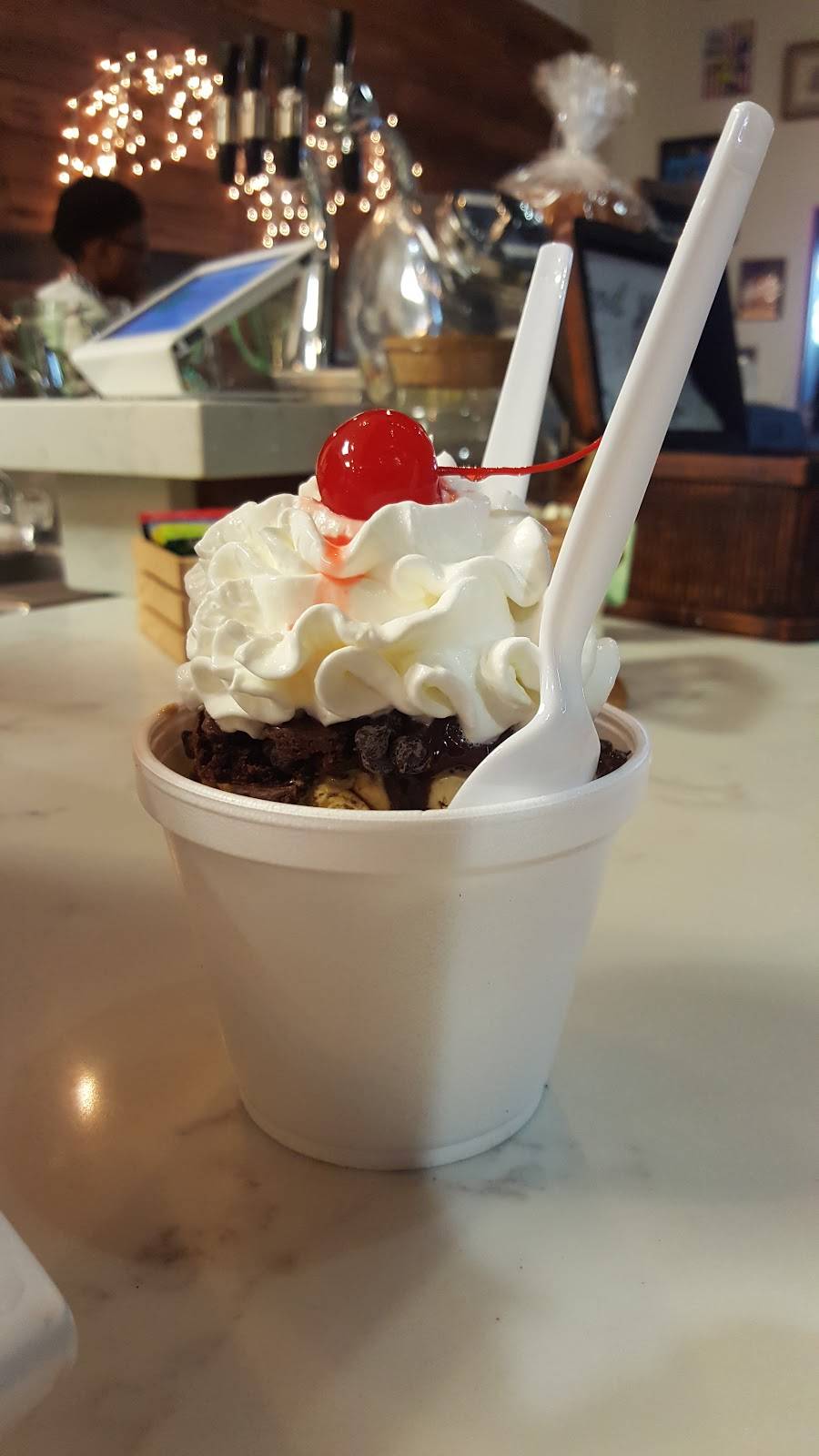West Orange Creamery and Soda Fountain | restaurant | 1575 Maguire Rd suite 101, Ocoee, FL 34761, USA | 4076566066 OR +1 407-656-6066
