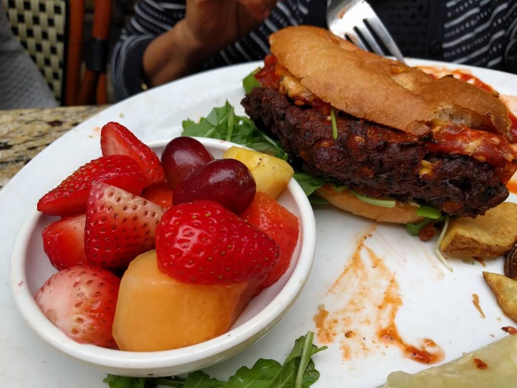 Squat & Gobble Cafe | cafe | 2263 Chestnut St, San Francisco, CA 94123, USA | 4154412200 OR +1 415-441-2200