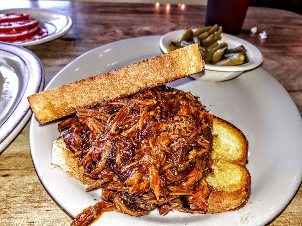 Smittys Smokehouse & Grill | restaurant | 12830 US-301, Dade City, FL 33525, USA | 3525232007 OR +1 352-523-2007