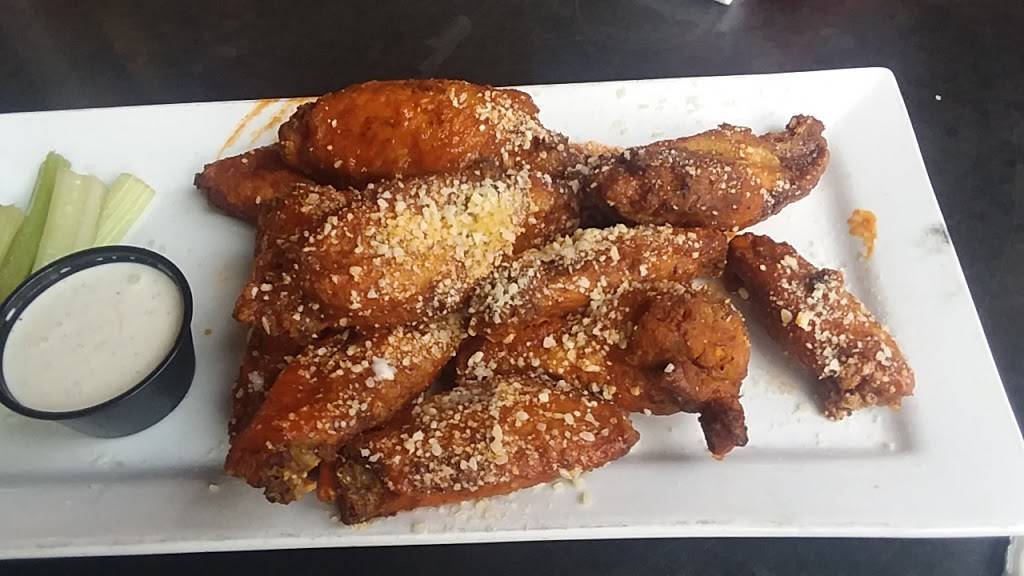 Roosters Restaurant & Bar | restaurant | 1320 Celebrity Cir, Myrtle Beach, SC 29577, USA | 8439454089 OR +1 843-945-4089