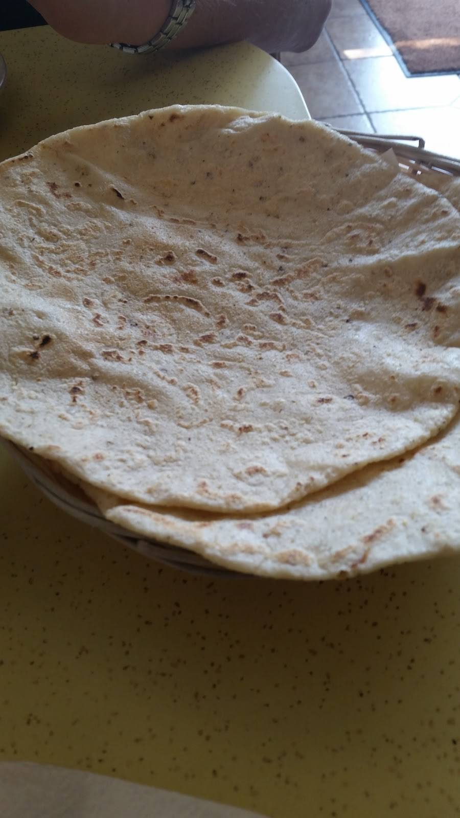 La Mexicana Restaurant | restaurant | 3930 International Blvd, Oakland, CA 94601, USA | 5105338818 OR +1 510-533-8818