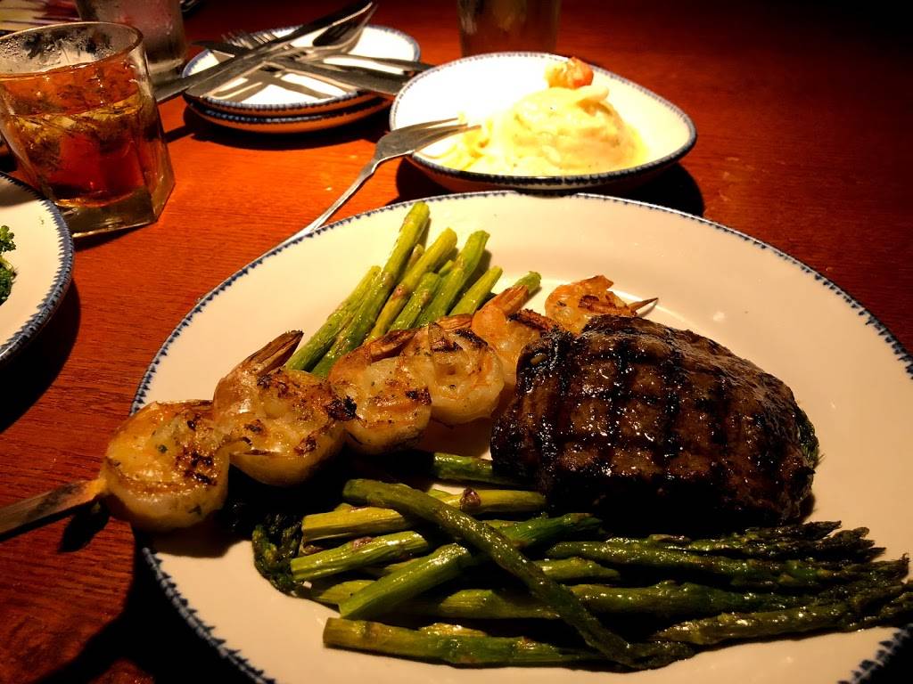 Red Lobster | restaurant | 3815 S Lamar Blvd, Austin, TX 78704, USA | 5124471824 OR +1 512-447-1824