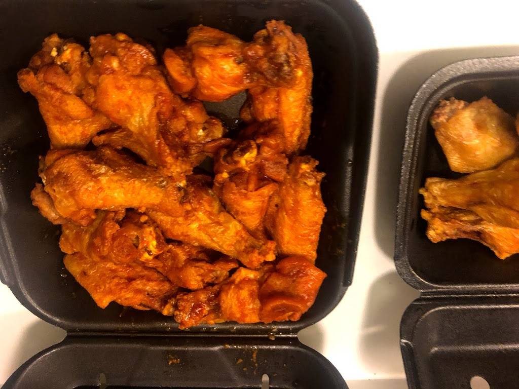 Wings Over Columbus | restaurant | 8944 Lyra Dr, Columbus, OH 43240, USA | 6144681903 OR +1 614-468-1903