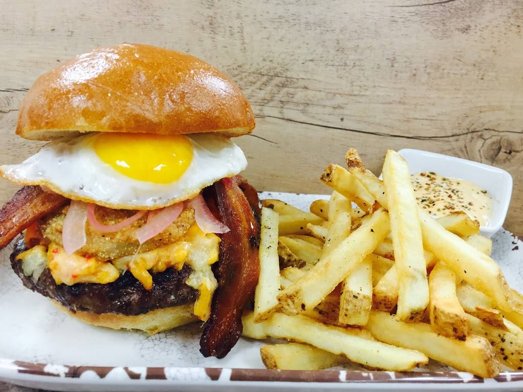 Famous Saloon | restaurant | 110 2nd Ave N, Nashville, TN 37201, USA | 6159335000 OR +1 615-933-5000