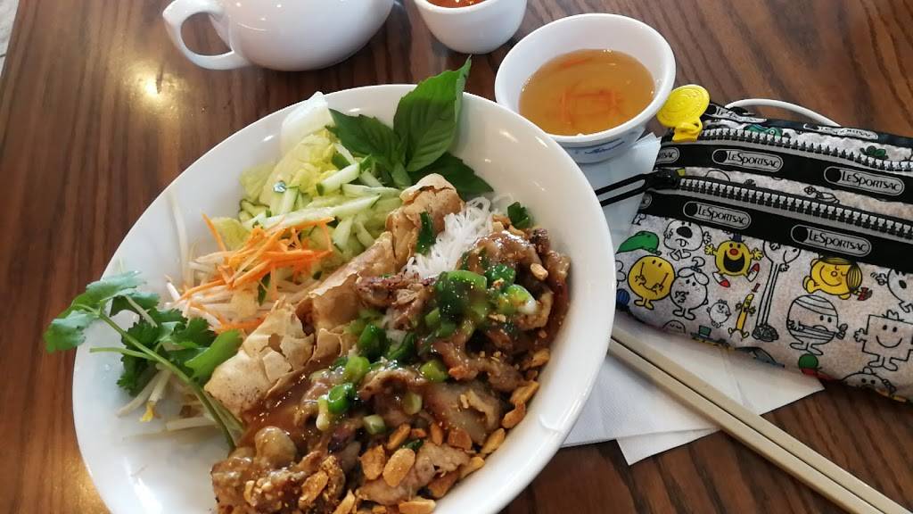 Pho T&T Restaurant | restaurant | 8481 Keele St Unit 9, Concord, ON L4K 1Z7, Canada | 9056691852 OR +1 905-669-1852