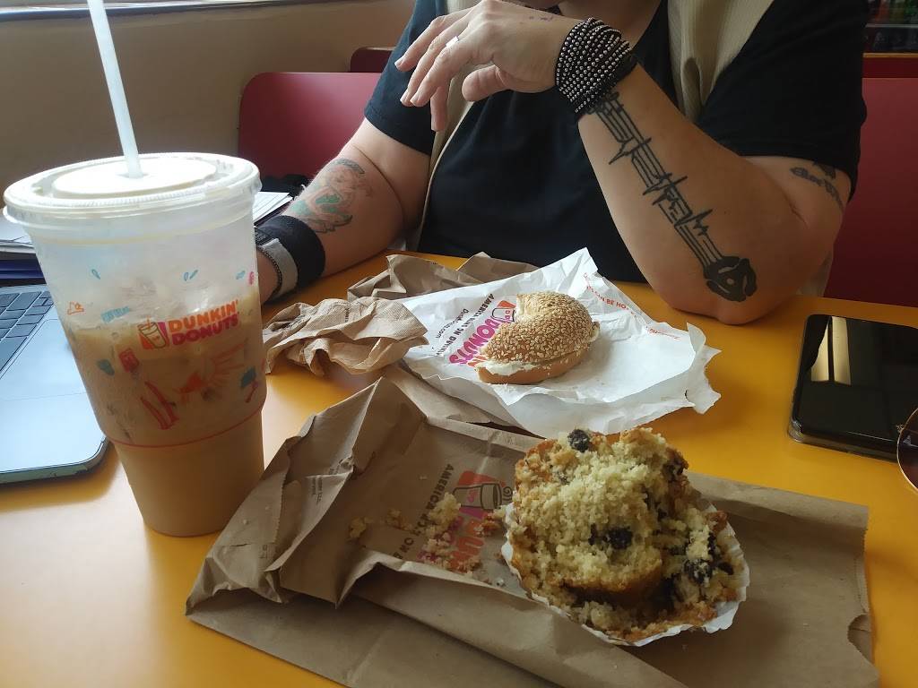 Dunkin | bakery | 8902 Alico Rd, Fort Myers, FL 33912, USA | 2392430530 OR +1 239-243-0530