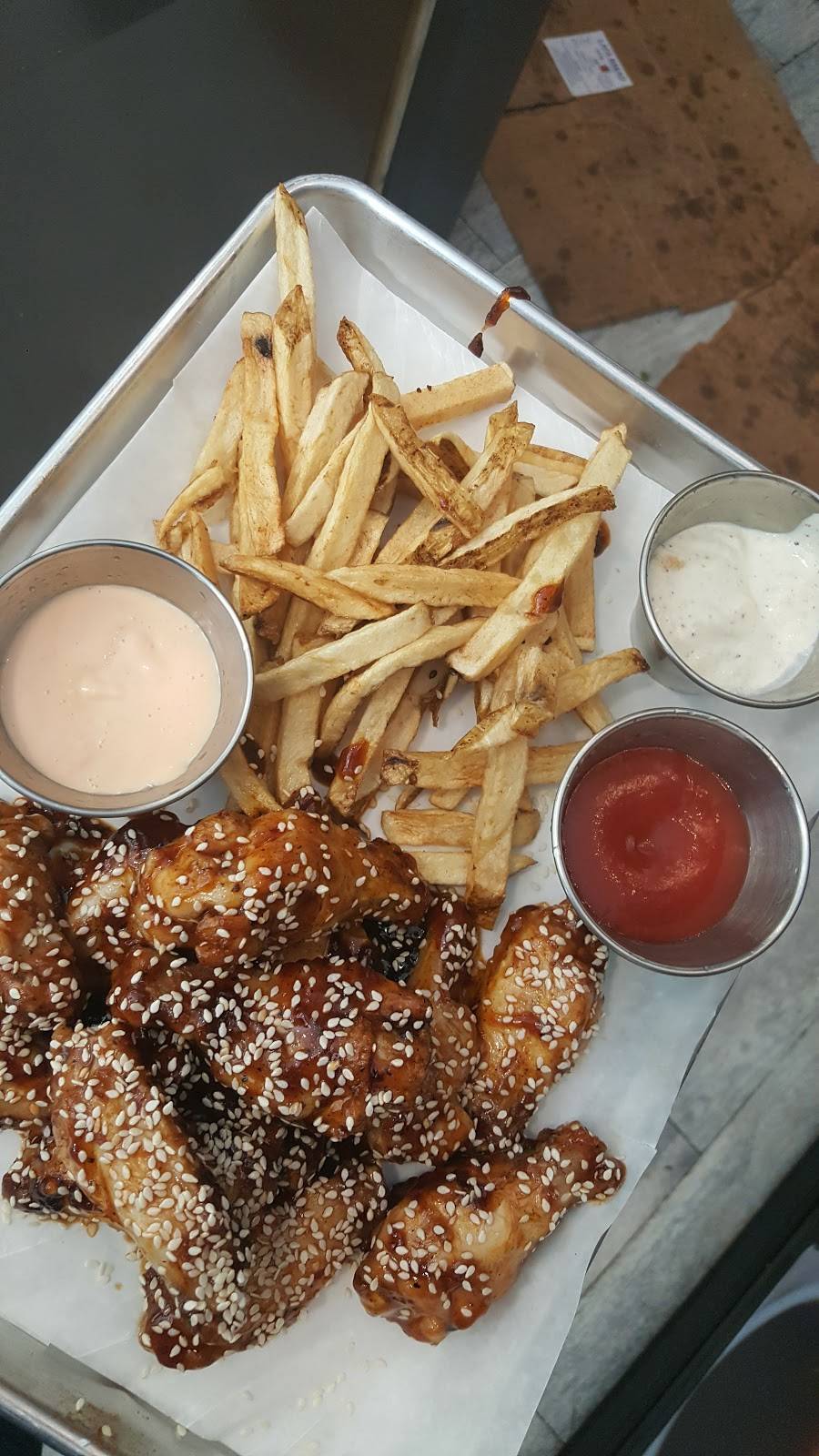 Ess&Bentch | restaurant | 313 Kingston Ave, Brooklyn, NY 11213, USA | 7187057770 OR +1 718-705-7770