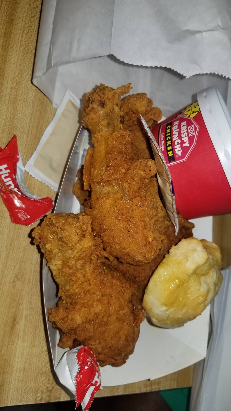 Halls Krispy Krunchy Chicken | restaurant | 4448 W Slauson Ave, Windsor Hills, CA 90043, USA | 3232905334 OR +1 323-290-5334