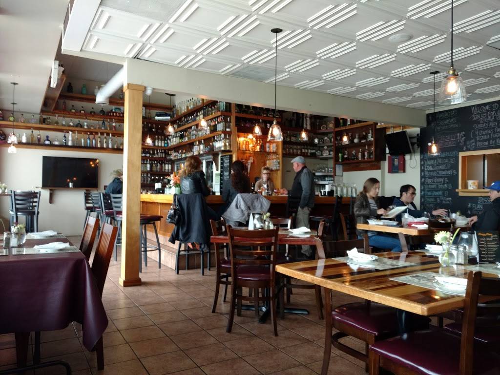 Mixteca | restaurant | 1390 S Eastwood Dr # B, Woodstock, IL 60098, USA | 8153348460 OR +1 815-334-8460