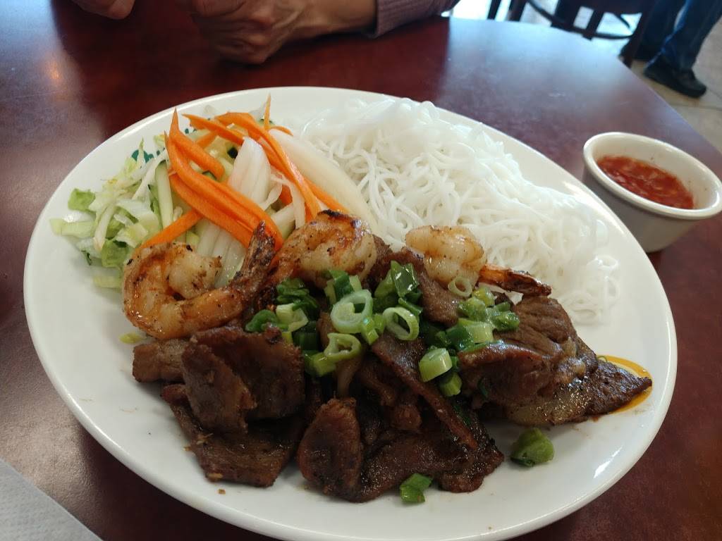Pho Hoa Noodle Soup | McKee | restaurant | 3065 McKee Rd, San Jose, CA 95127, USA | 4084789727 OR +1 408-478-9727