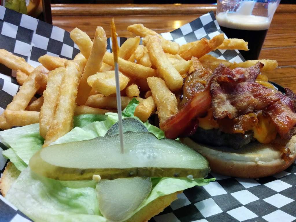 Teddys Food Fun & Spirits | restaurant | 30 Main St W, Grimsby, ON L3M 4J7, Canada | 9059455013 OR +1 905-945-5013