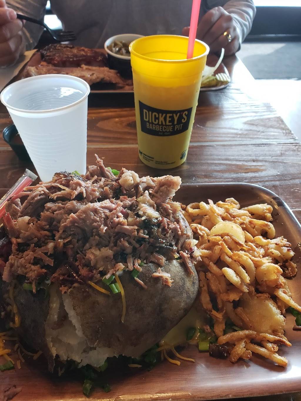 Dickeys Barbecue Pit | restaurant | 1691 Artesia Blvd, Gardena, CA 90248, USA | 4243402577 OR +1 424-340-2577