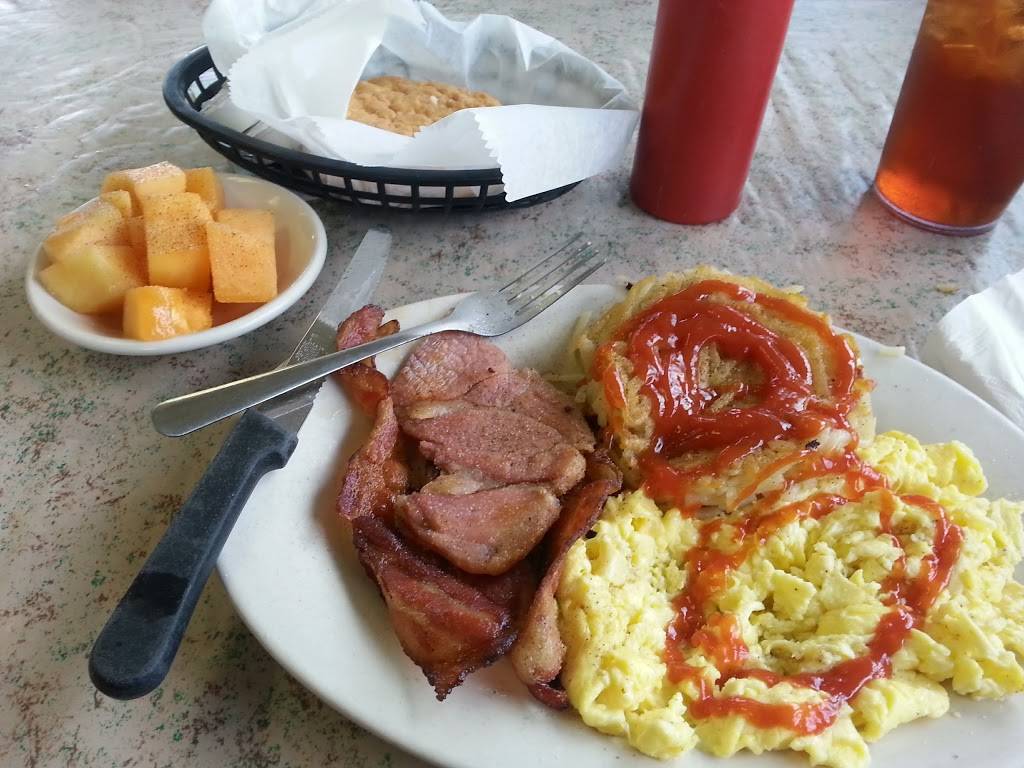 Country Grill | restaurant | 2033 N Church St, Burlington, NC 27217, USA | 3362286705 OR +1 336-228-6705