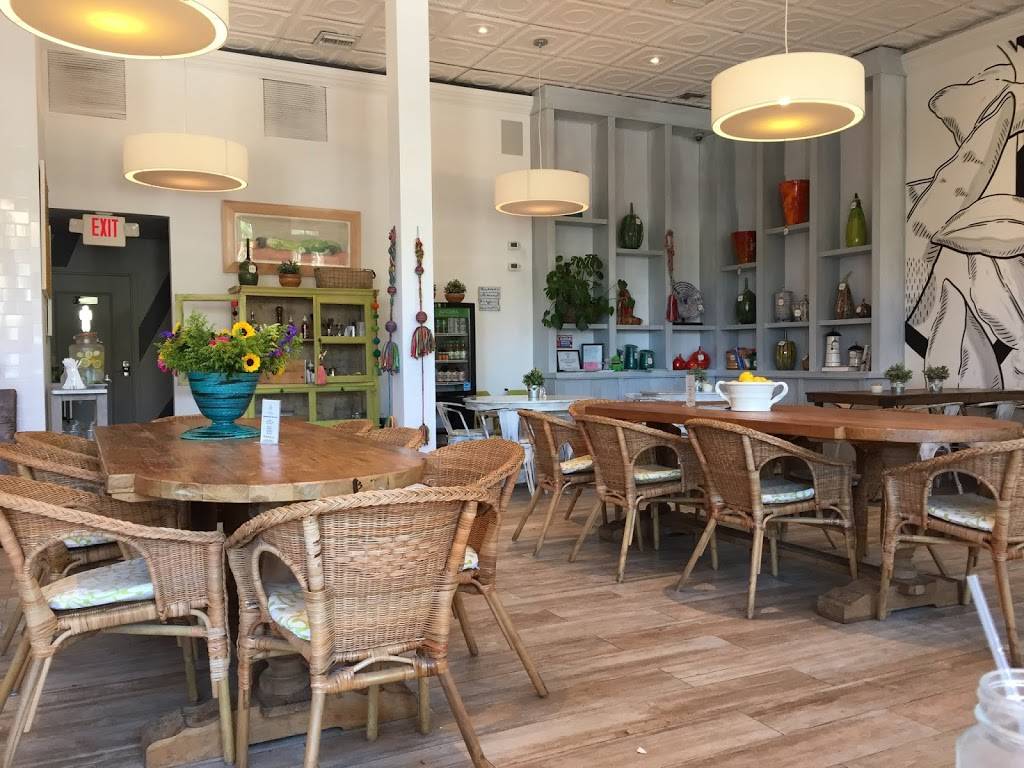 Lilikoi Organic Living | restaurant | 500 South Pointe Dr #180, Miami Beach, FL 33139, USA | 3057638692 OR +1 305-763-8692