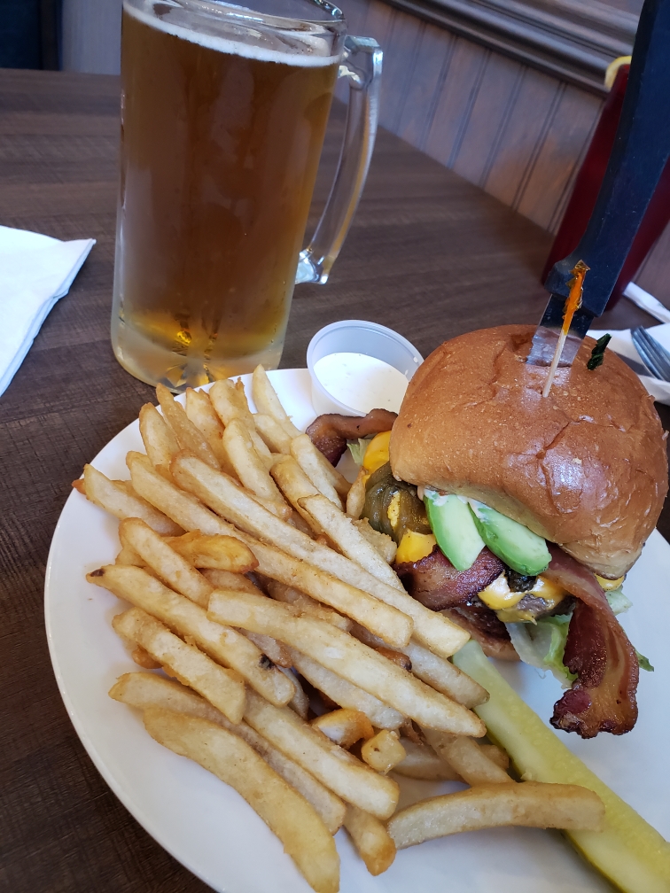 Dorrys Bar & Grill at Tom’s Farms | restaurant | 23800 Temescal Canyon Rd, Temescal Valley, CA 92883, USA | 9516385297 OR +1 951-638-5297