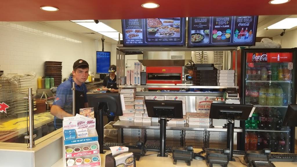 Dominos Pizza | meal delivery | 4801 Linton Blvd Ste 2A, Delray Beach, FL 33445, USA | 5614963030 OR +1 561-496-3030