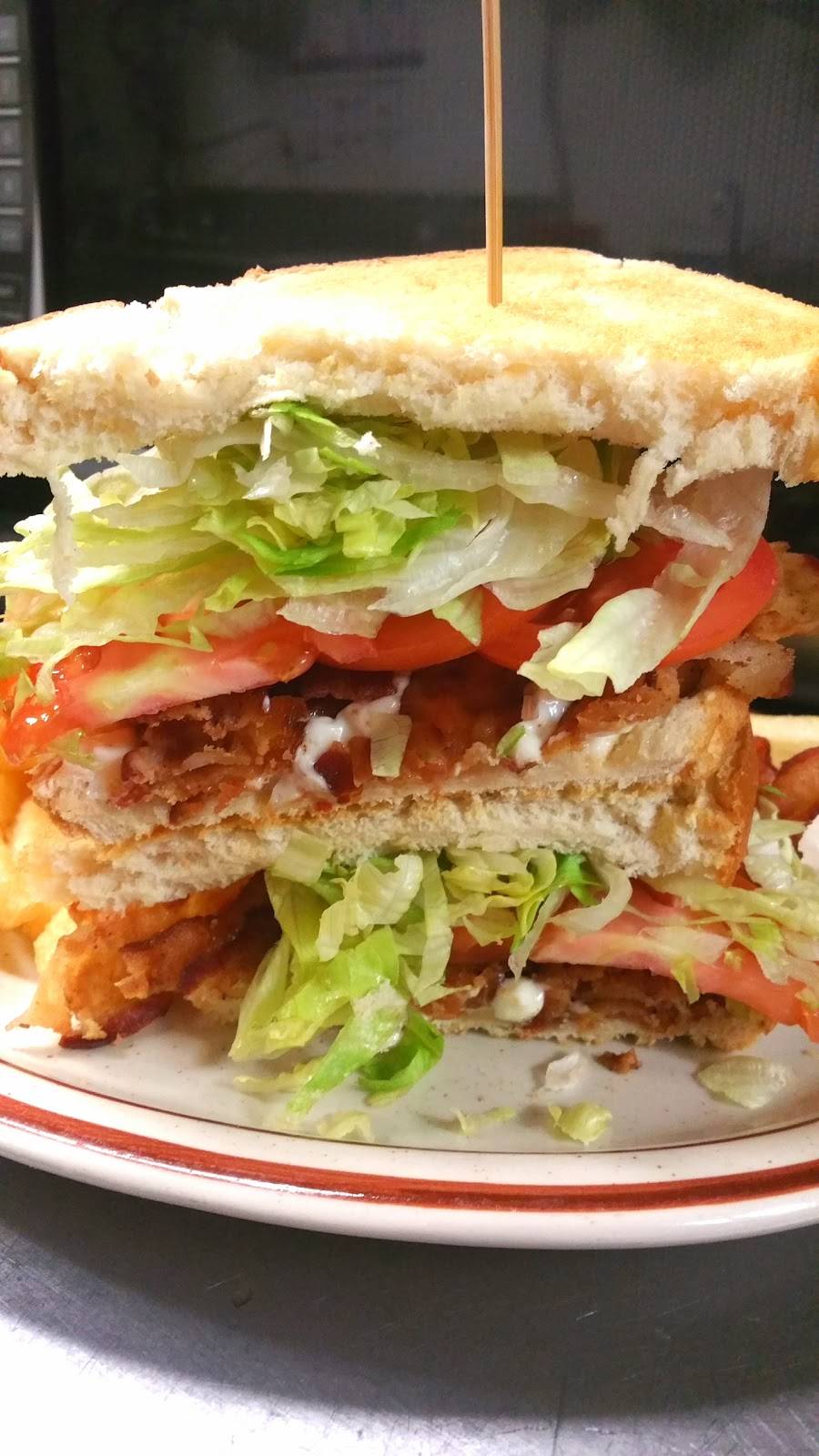 Tavern House Grill | restaurant | 200 Merrow Rd, Tolland, CT 06084, USA | 8608720332 OR +1 860-872-0332