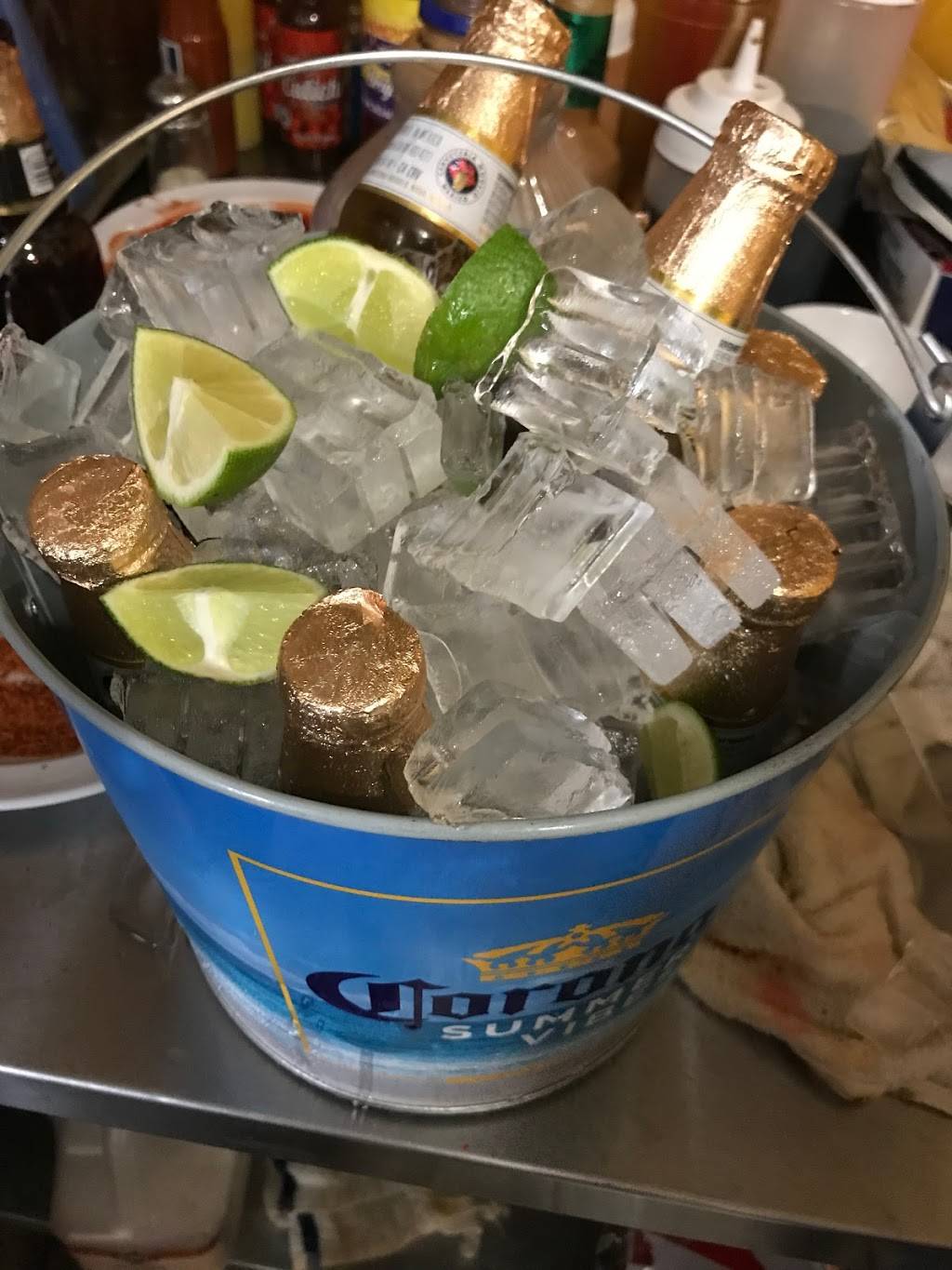 Mariscos La Hacienda | restaurant | 1728 Solano St, Corning, CA 96021, USA | 5308389112 OR +1 530-838-9112