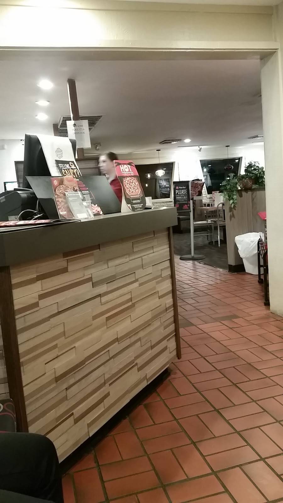 Pizza Hut | meal takeaway | 208 Commerce Ave, LaGrange, GA 30240, USA | 7068829900 OR +1 706-882-9900