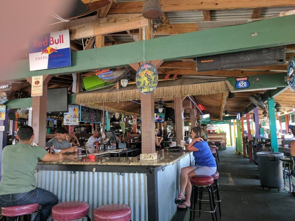 Whiteys Fish Camp | restaurant | 2032 County Rd 220, Fleming Island, FL 32003, USA | 9042694198 OR +1 904-269-4198