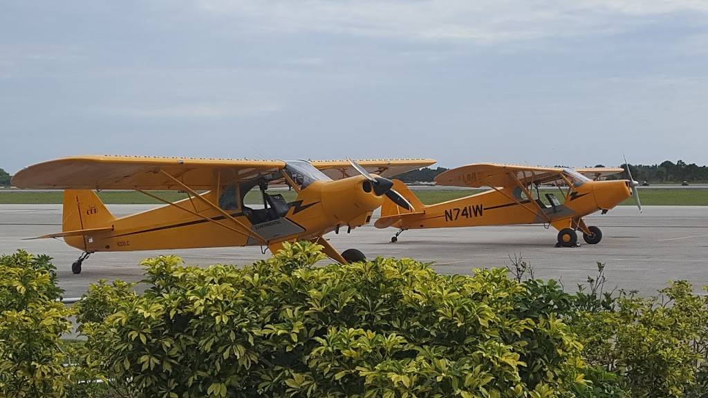 Airport Tiki | restaurant | 2982 Curtis King Blvd, Fort Pierce, FL 34946, USA | 7724892285 OR +1 772-489-2285