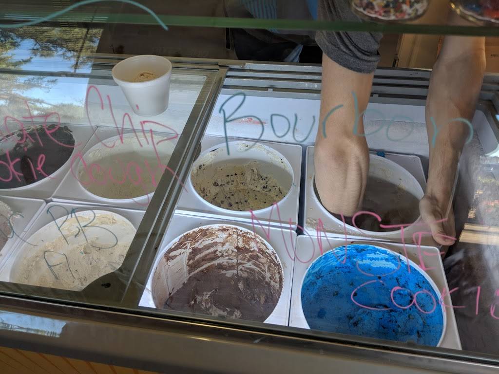 AC Sweets n Treats | restaurant | 701-999 N Rhode Island Ave, Atlantic City, NJ 08401, USA | 6095694926 OR +1 609-569-4926