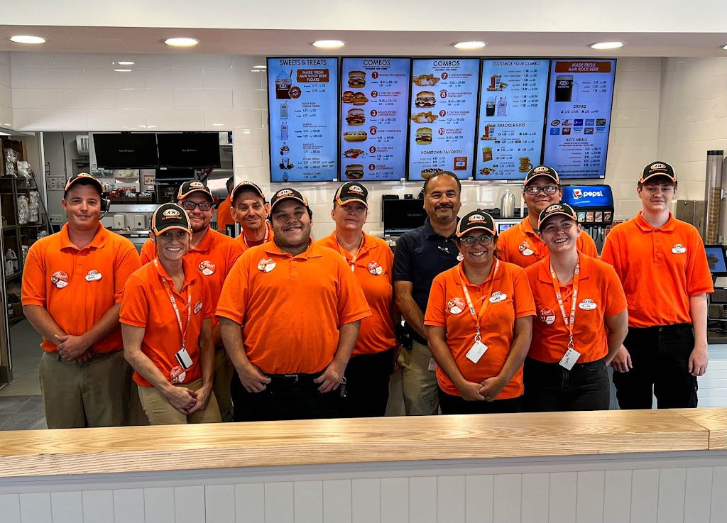 A&W OF ELLIS | restaurant | 203 W 2nd St, Ellis, KS 67637, USA | 2164693624 OR +1 216-469-3624