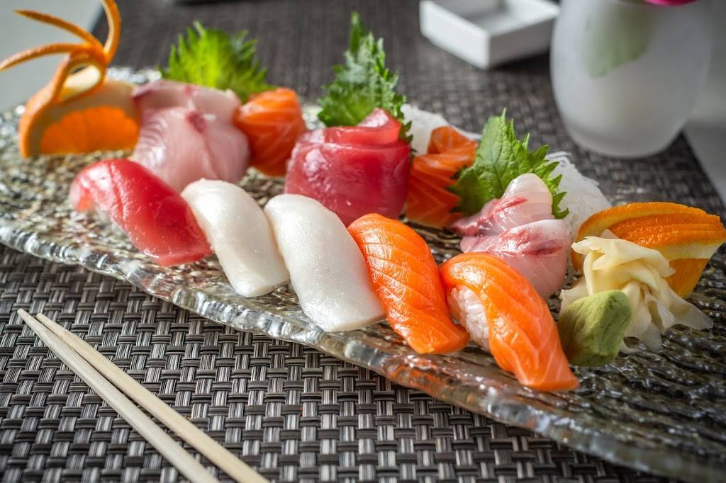 Nami Sushi Bar | restaurant | 1828 W Montrose Ave, Chicago, IL 60613, USA | 8722414407 OR +1 872-241-4407
