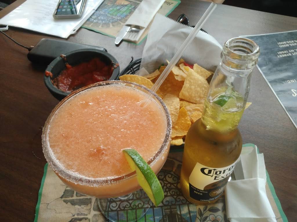 Los Jalapeños | restaurant | 25 N Chestnut St, New Paltz, NY 12561, USA | 8452559000 OR +1 845-255-9000