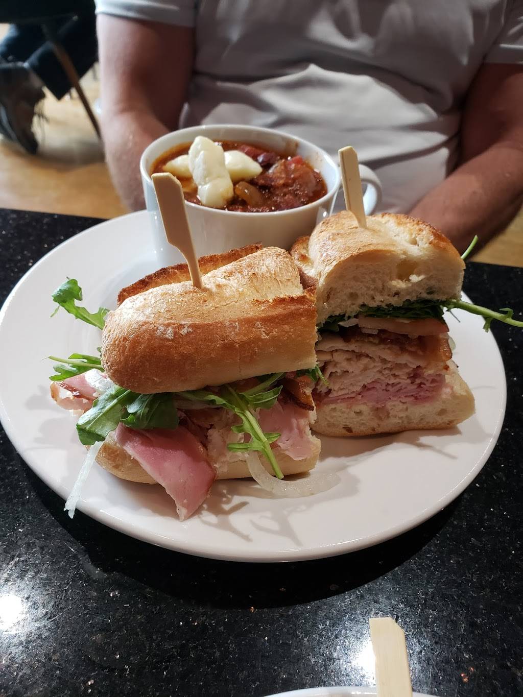 Fuel Bistro & Wine | restaurant | 109 S 65th Ave, Ridgefield, WA 98642, USA | 3607273759 OR +1 360-727-3759