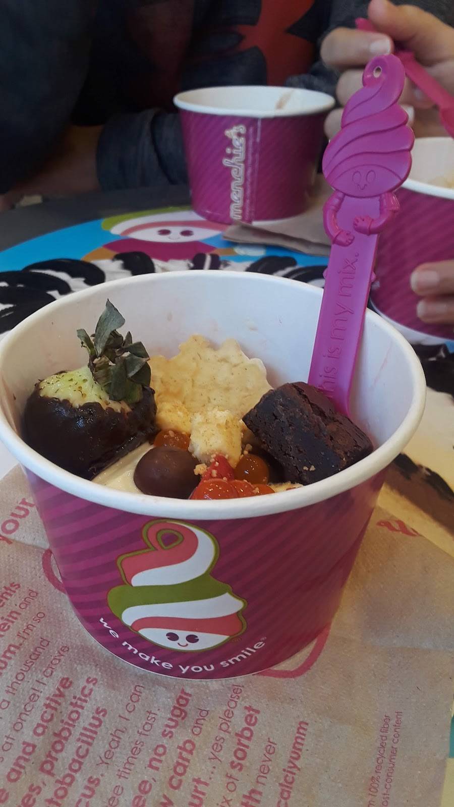 Menchies Frozen Yogurt | bakery | 268 Patriot Pl, Foxborough, MA 02035, USA | 5085438000 OR +1 508-543-8000