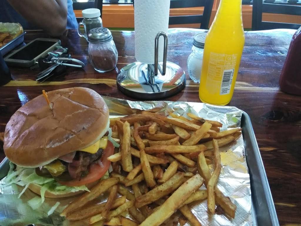 Funny Frog | restaurant | 369 W Lennon Dr, Emory, TX 75440, USA | 9034731146 OR +1 903-473-1146