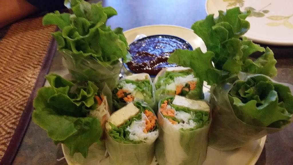 Bai Tong | restaurant | 1120 N Lincoln Ave, Loveland, CO 80537, USA | 9706854757 OR +1 970-685-4757