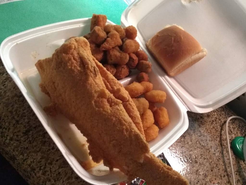 Lisas Chicken | restaurant | 7330 W Cleburne Rd, Fort Worth, TX 76133, USA | 8173611933 OR +1 817-361-1933