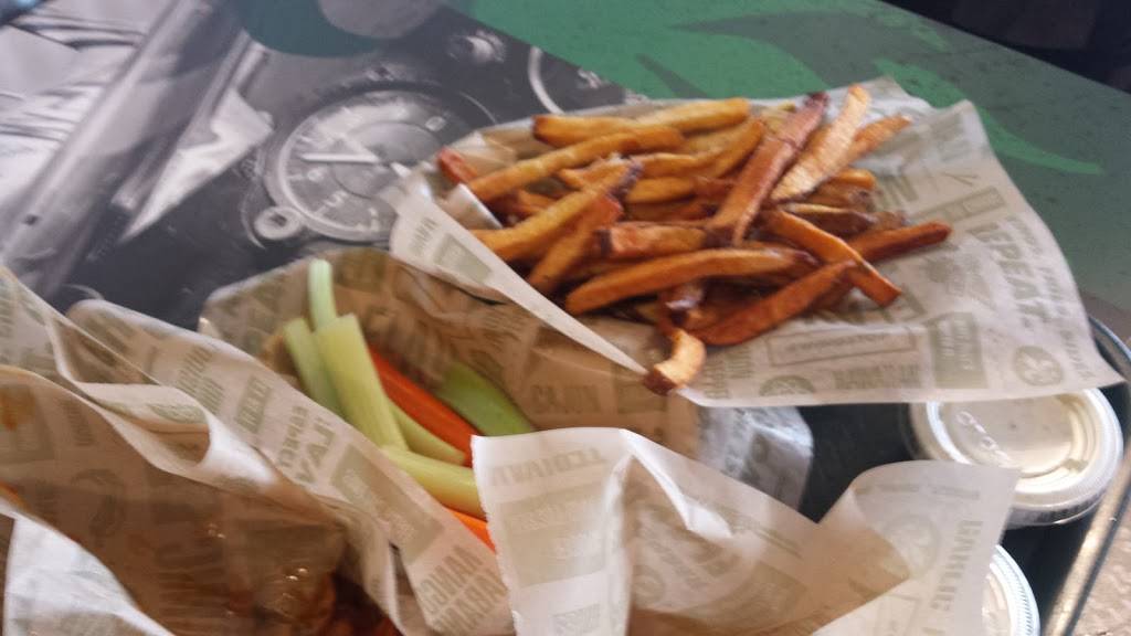 Wingstop | restaurant | 3803 Merle Hay Rd, Des Moines, IA 50310, USA | 5152549464 OR +1 515-254-9464