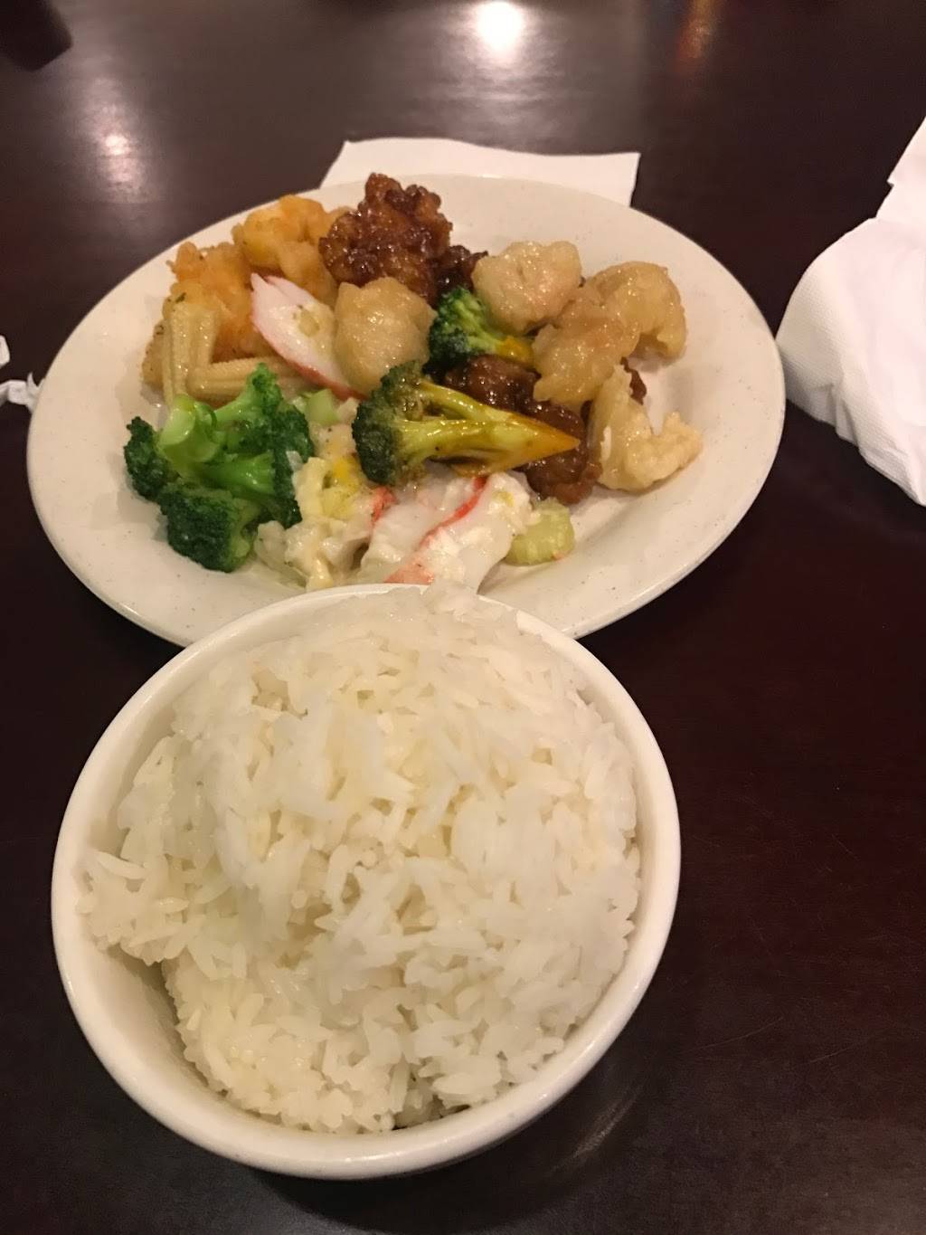Wok N Roll | restaurant | Ephrata Plaza, 363 N Reading Rd, Ephrata, PA 17522, USA | 7177386088 OR +1 717-738-6088